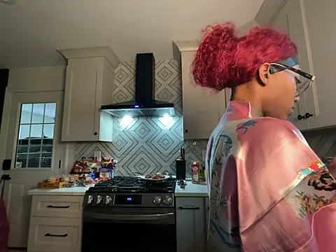 VixenCapri online show from April 11, 2026, 12:53 pm