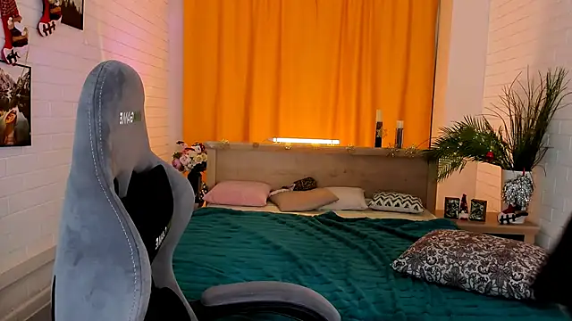 KimberlyMaran online show from December 29, 2024, 4:40 pm