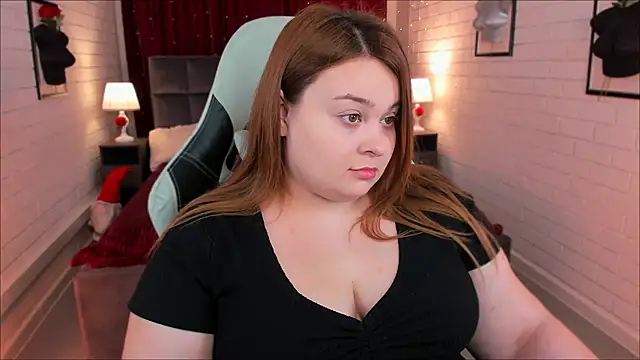 KimberlyMaran online show from February 18, 2025, 9:21 am