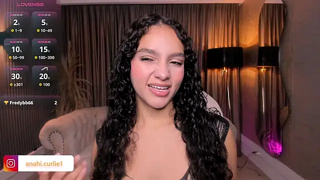Snapshot of anahi_curlie1 chatting on June 8, 2026, 11:10 am anahi curlie1 online show from June 8, 2026, 11:10 am