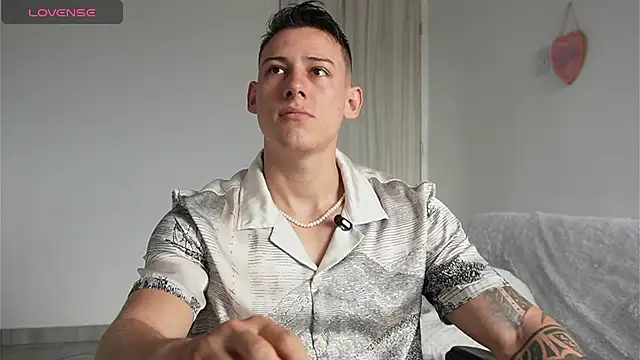 Muscle King Cum online show from April 9, 2026, 12:54 pm