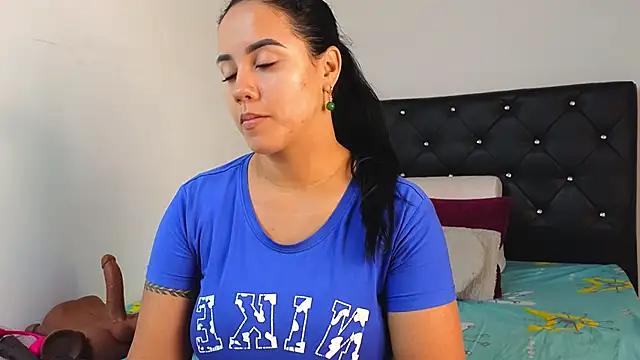 Snapshot of tatiana_big_ass_boobs chatting on November 11, 2025, 6:19 pm tatiana big ass boobs online show from November 11, 2025, 6:19 pm