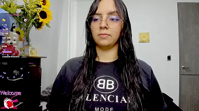 Valery7rose  online show from September 23, 2025, 3:04 pm