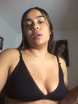 JuanaSimons online show from April 11, 2026, 1:10 am