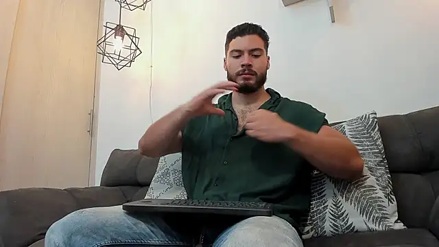 SebastianVilla  online show from December 28, 2024, 11:48 pm