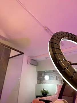 Snapshot of Emilia_Bakerr chatting on January 10, 2025, 6:17 pm Emilia Bakerr online show from January 10, 2025, 6:17 pm