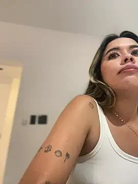 Snapshot of Emilia_Bakerr chatting on January 16, 2025, 7:20 pm Emilia Bakerr online show from January 16, 2025, 7:20 pm