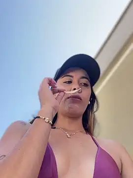 Snapshot of Emilia_Bakerr chatting on January 18, 2025, 4:21 pm Emilia Bakerr online show from January 18, 2025, 4:21 pm