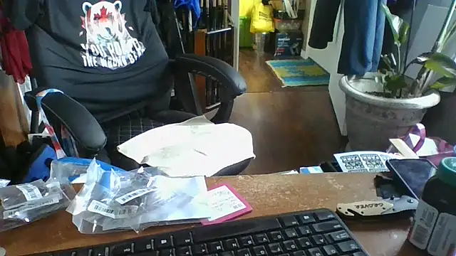 Daremeknot online show from April 1, 2026, 2:47 pm