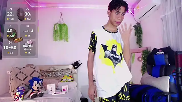 Snapshot of huge_armound chatting on April 12, 2026, 5:56 am huge armound online show from April 12, 2026, 5:56 am