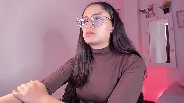  Caroliinee  online show from September 24, 2025, 4:54 pm