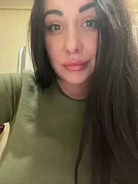 DaisyStreet online show from April 12, 2026, 6:46 pm