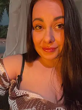 DaisyStreet online show from April 15, 2026, 7:58 pm