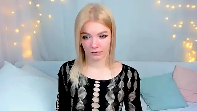 Lily Daviss online show from March 12, 2026, 2:50 am