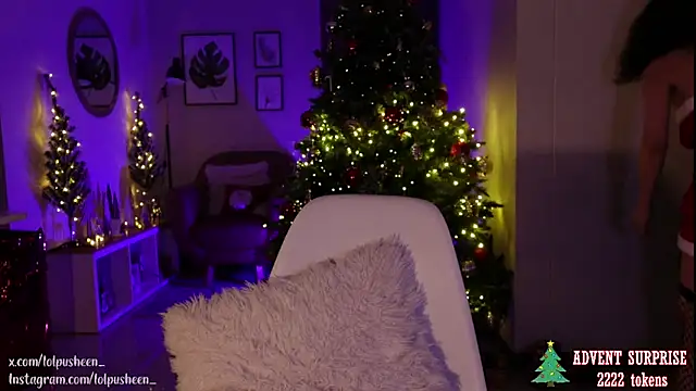 JulietteDee online show from December 25, 2024, 2:14 am