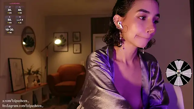 JulietteDee online show from February 21, 2025, 10:15 pm