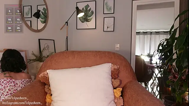 JulietteDee online show from March 19, 2025, 9:05 pm