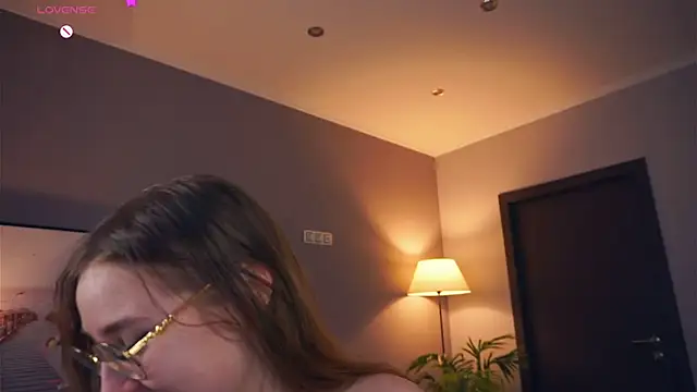 Snapshot of BanemAcard chatting on December 19, 2024, 10:34 am BanemAcard online show from December 19, 2024, 10:34 am