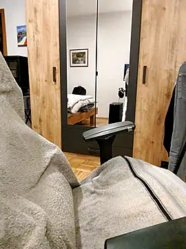 noidentiti online show from January 17, 2026, 5:27 pm