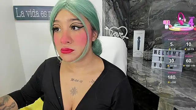 miss danika online show from November 25, 2025, 10:59 am