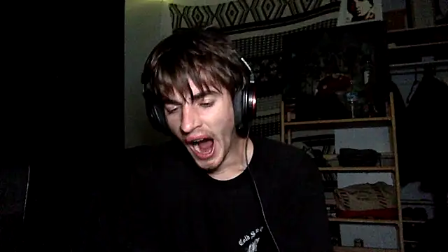 spicylaboi online show from April 18, 2026, 5:00 am