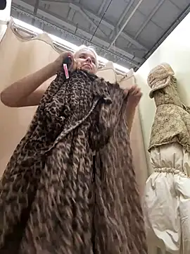 LikaCat online show from January 4, 2025, 6:30 am