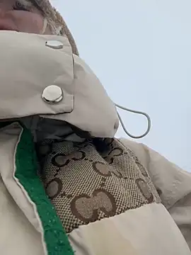 LikaCat online show from November 5, 2025, 2:55 am