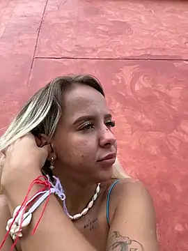 LikaCat online show from March 25, 2026, 2:06 am