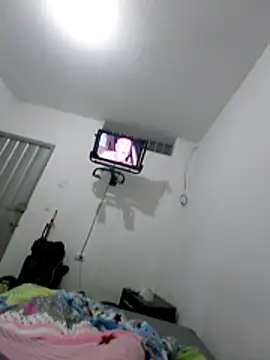 lucyy06 online show from April 3, 2026, 2:31 am