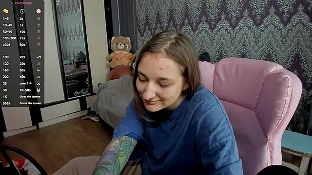 Snapshot of AlexRacc00n chatting on January 21, 2025, 9:03 am AlexRacc00n online show from January 21, 2025, 9:03 am