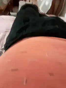 Alonesexyboy1 online show from December 3, 2024, 5:01 pm