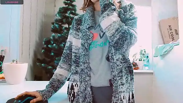 RosaJil online show from December 13, 2024, 1:44 pm