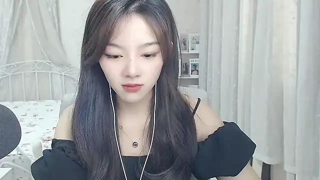 Jenny-Z online show from May 18, 2026, 1:56 am