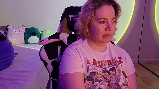 InternetFairy XO online show from January 18, 2025, 9:45 am