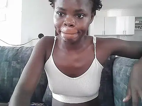 petiteebony 81 online show from January 14, 2026, 7:03 am