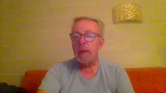 tuggy59 online show from April 1, 2026, 4:35 am