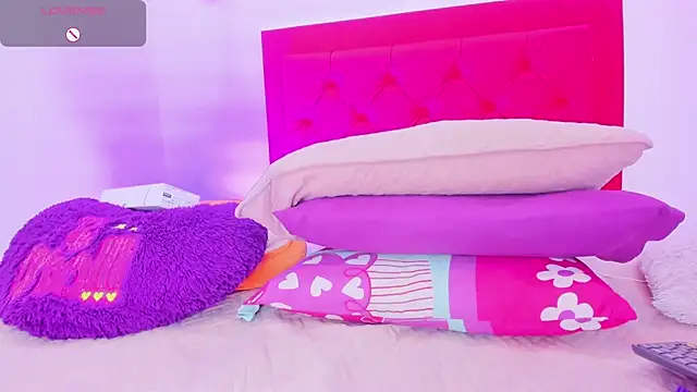 Sofia Girl  online show from December 14, 2024, 6:56 am