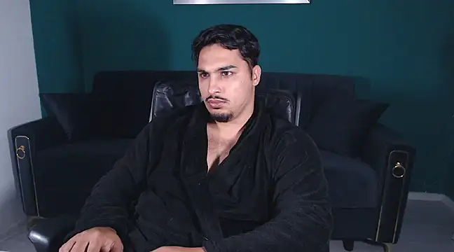 ZenoBaro1 online show from February 3, 2025, 5:03 pm