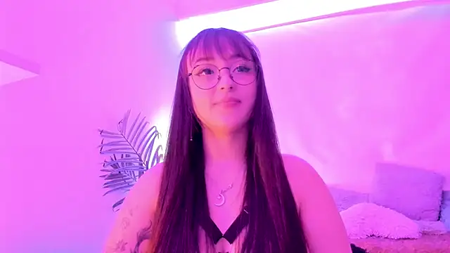 Snapshot of Gloomydoll chatting on October 4, 2025, 4:49 pm Gloomydoll online show from October 4, 2025, 4:49 pm
