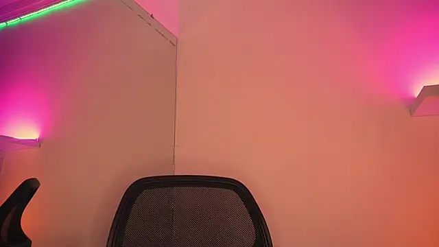 Gloomydoll online show from January 31, 2026, 7:11 pm