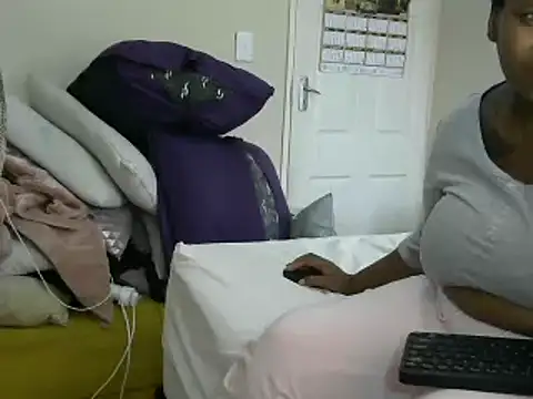 Real1SweetQueen online show from March 26, 2026, 10:32 am