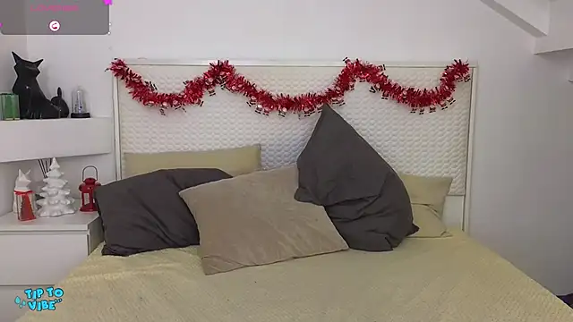 Snapshot of Eva_Rogers_ chatting on January 6, 2025, 12:24 pm Eva Rogers  online show from January 6, 2025, 12:24 pm