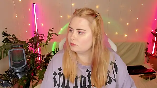 Akemi BBW online show from January 14, 2025, 9:20 pm