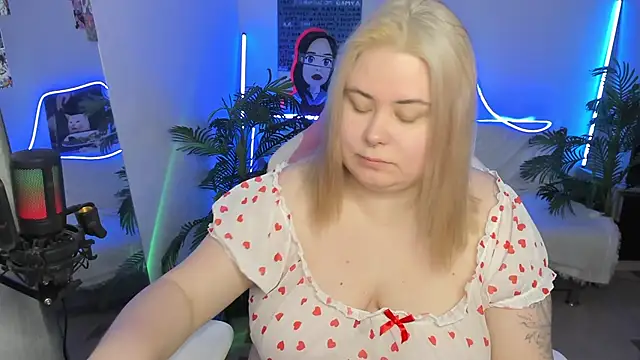 Akemi BBW online show from March 21, 2025, 7:55 am