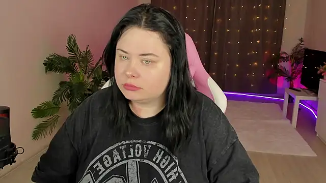 Akemi BBW online show from September 25, 2025, 5:49 pm