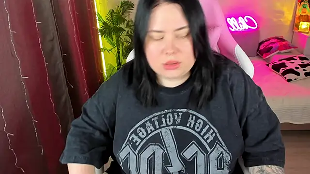 Akemi BBW online show from November 6, 2025, 4:41 pm