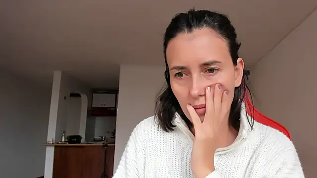 zoe jeane beker online show from February 16, 2025, 9:05 pm