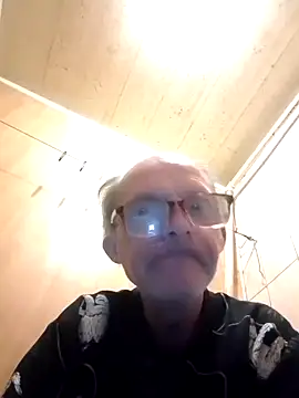 oksana722 online show from October 5, 2025, 9:34 pm