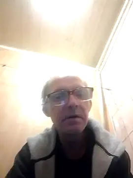 oksana722 online show from October 18, 2025, 3:46 pm