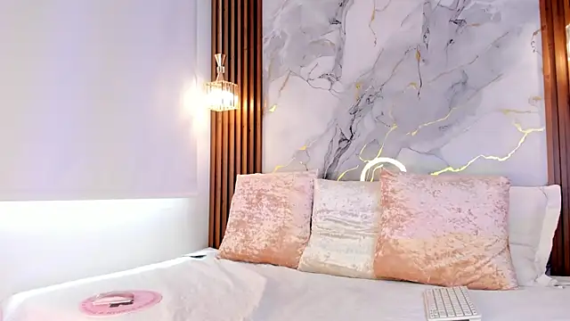 Gabbyy  online show from October 28, 2025, 3:25 pm